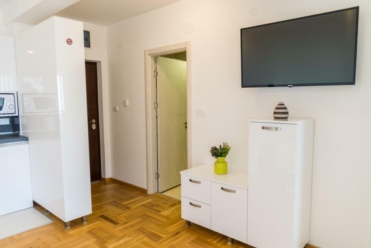 Apartmani "B-Elite" ブドヴァ 部屋 写真